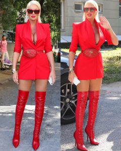 botas rojas y vestido rojo mujer